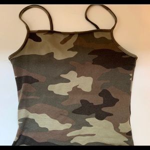 woman’s tight camouflage tank top